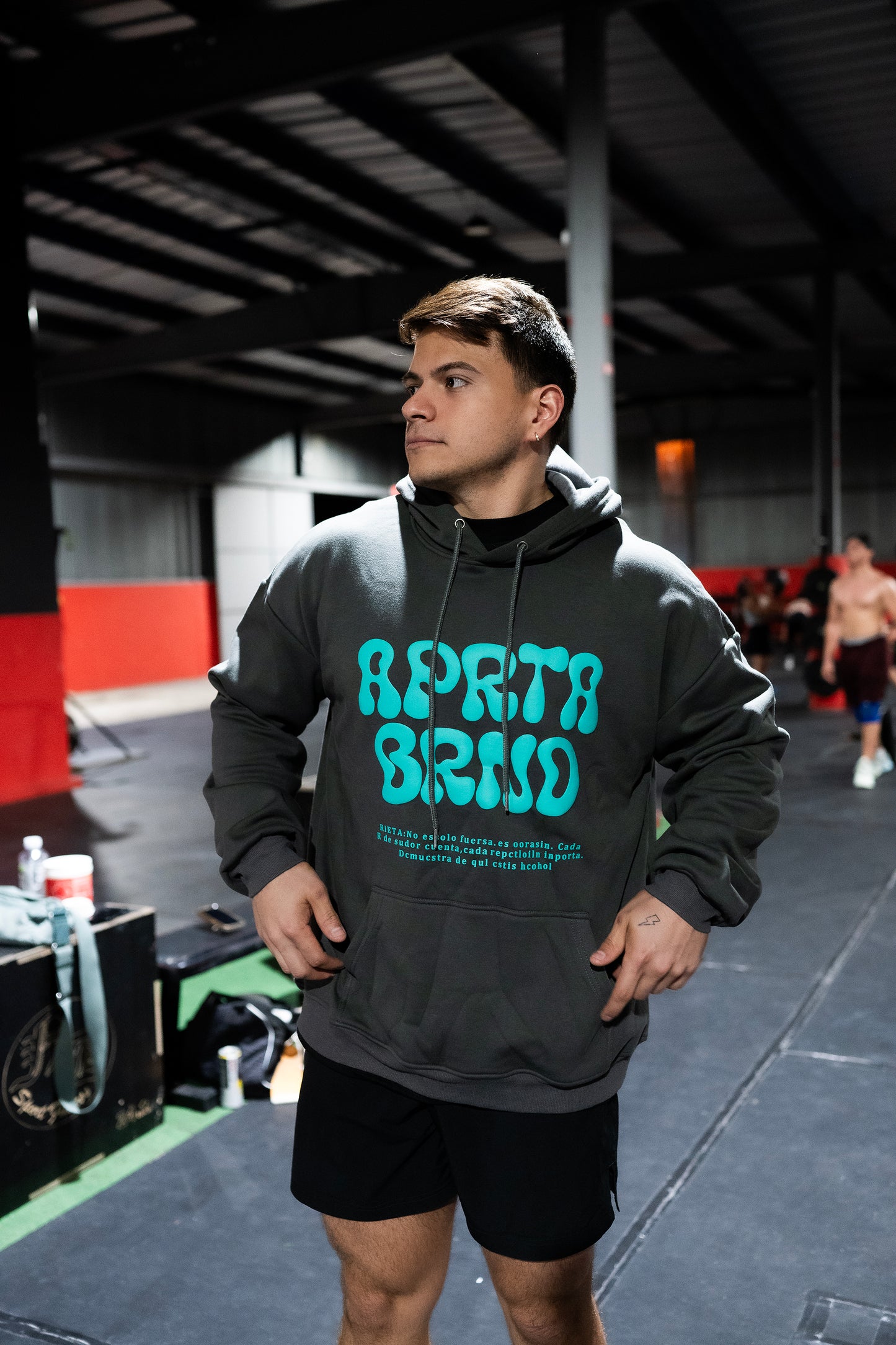 APRTA Brand “Hoodie” Gris Oscuro